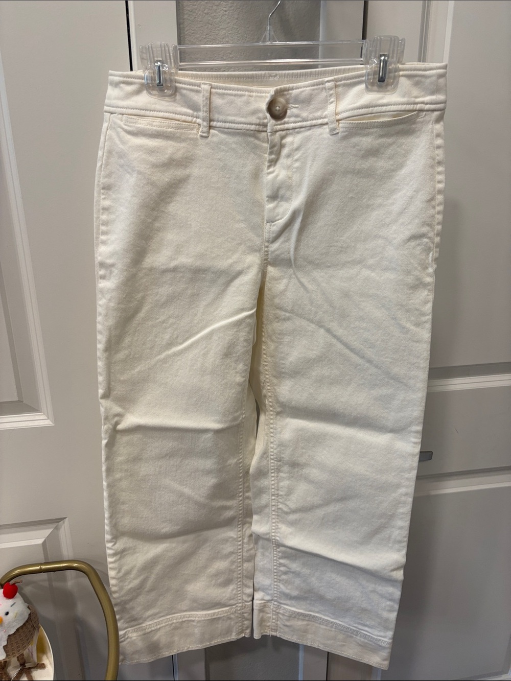 EUC LOFT Off-White Wide Leg Crops